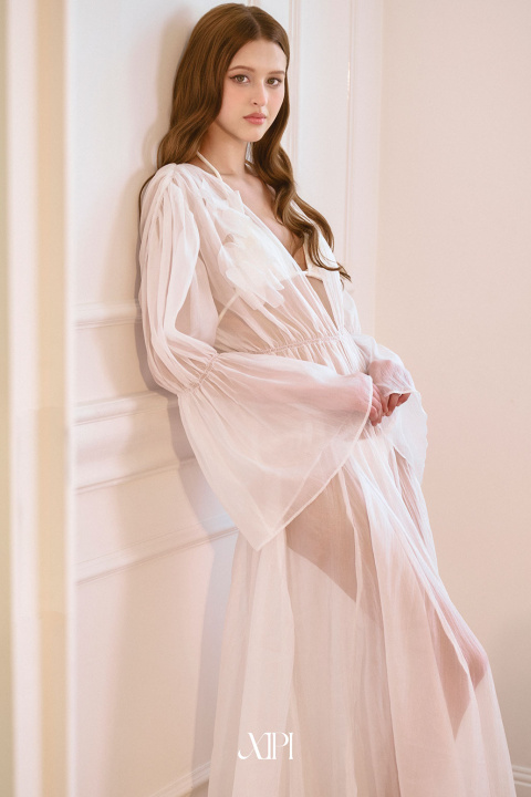 Tiered Maxi Dress - Đầm Voan Trắng Dài Tay Đính Hoa