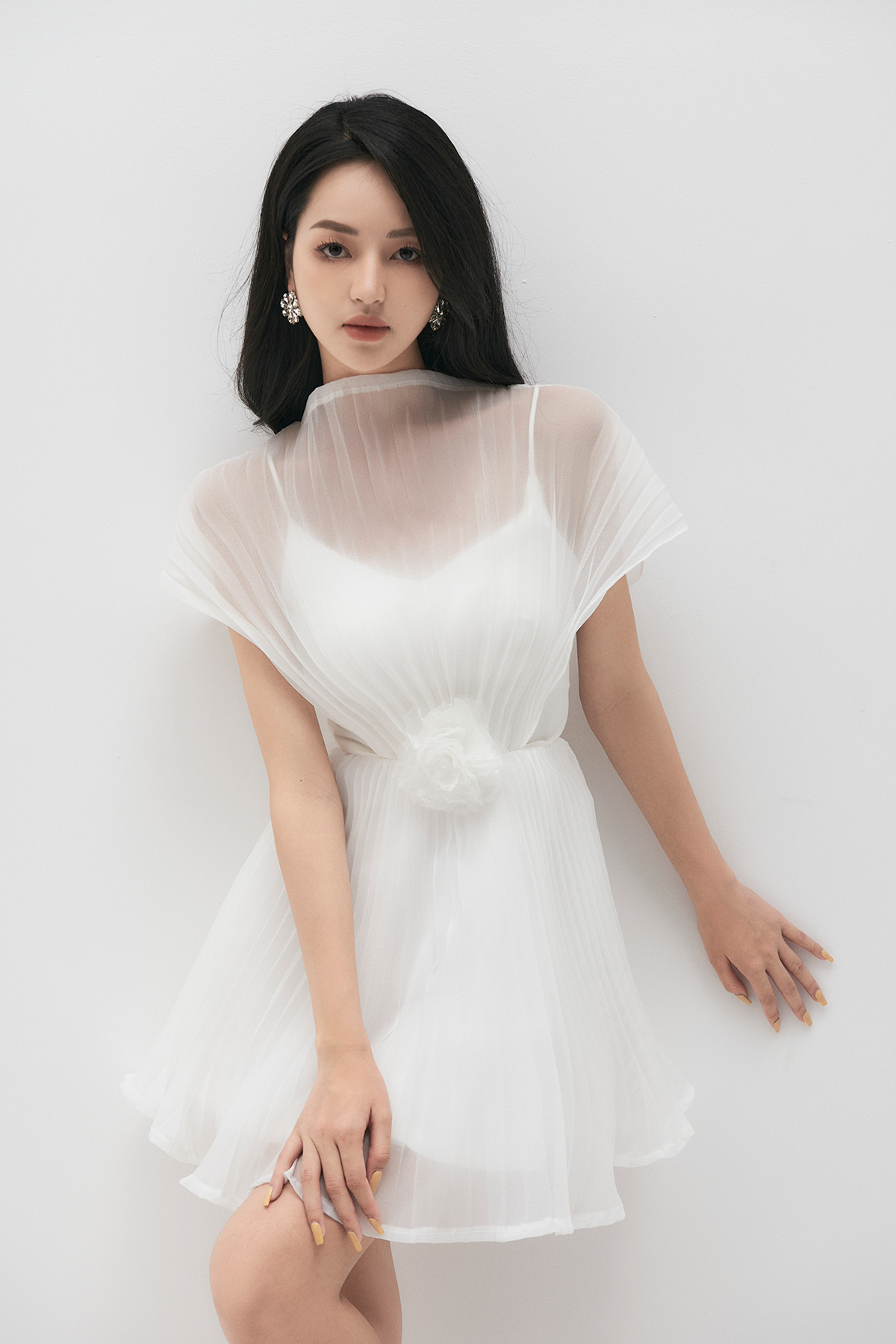 Đầm Voan Dập Ly Đính Hoa Màu Trắng