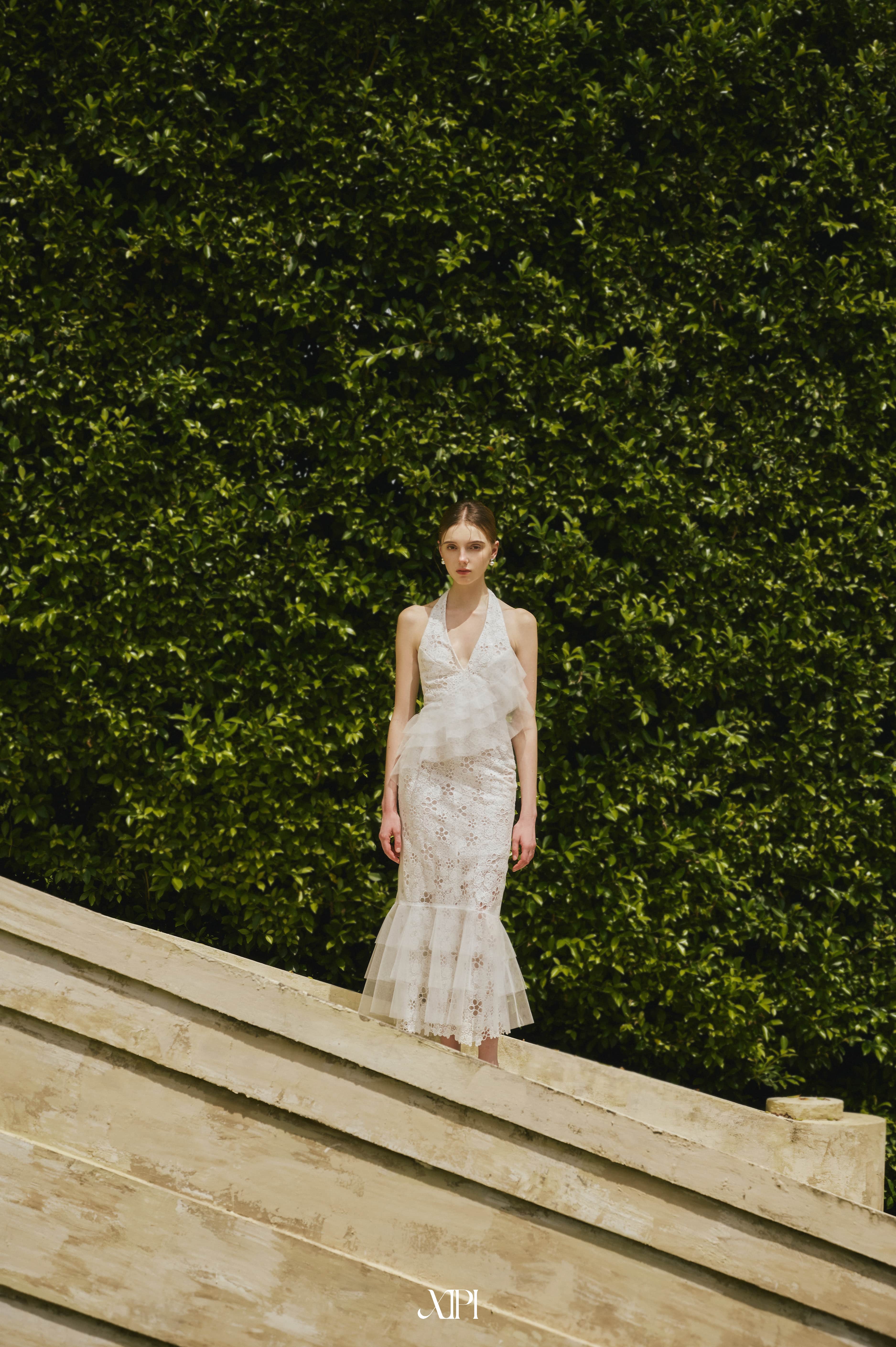 Isabella Dress - Đầm Ren Trắng Phối Lưới Bèo